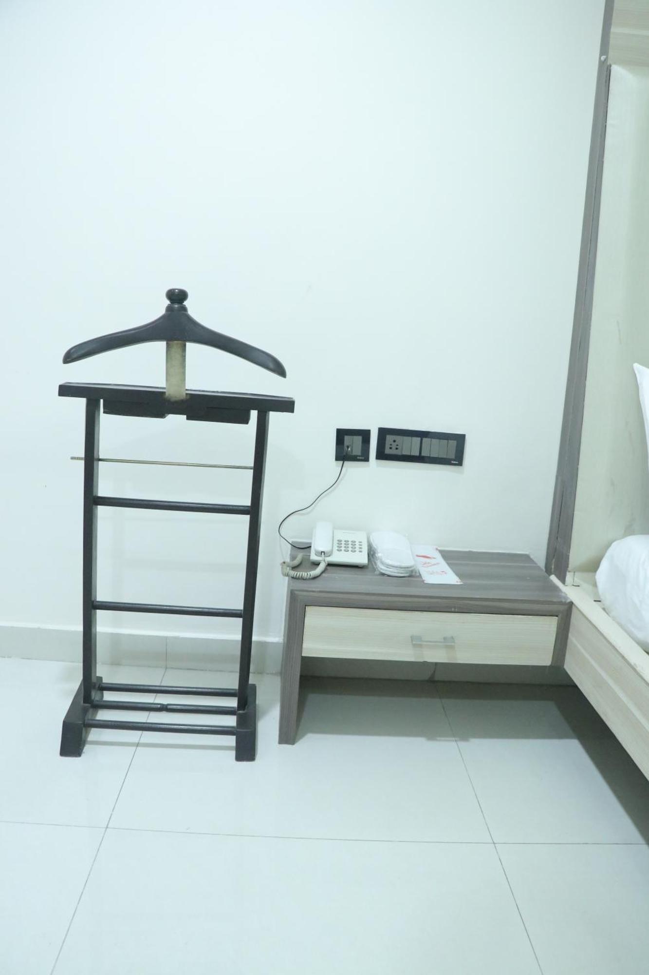 מלון Una  Pt Moolraj Residency מראה חיצוני תמונה