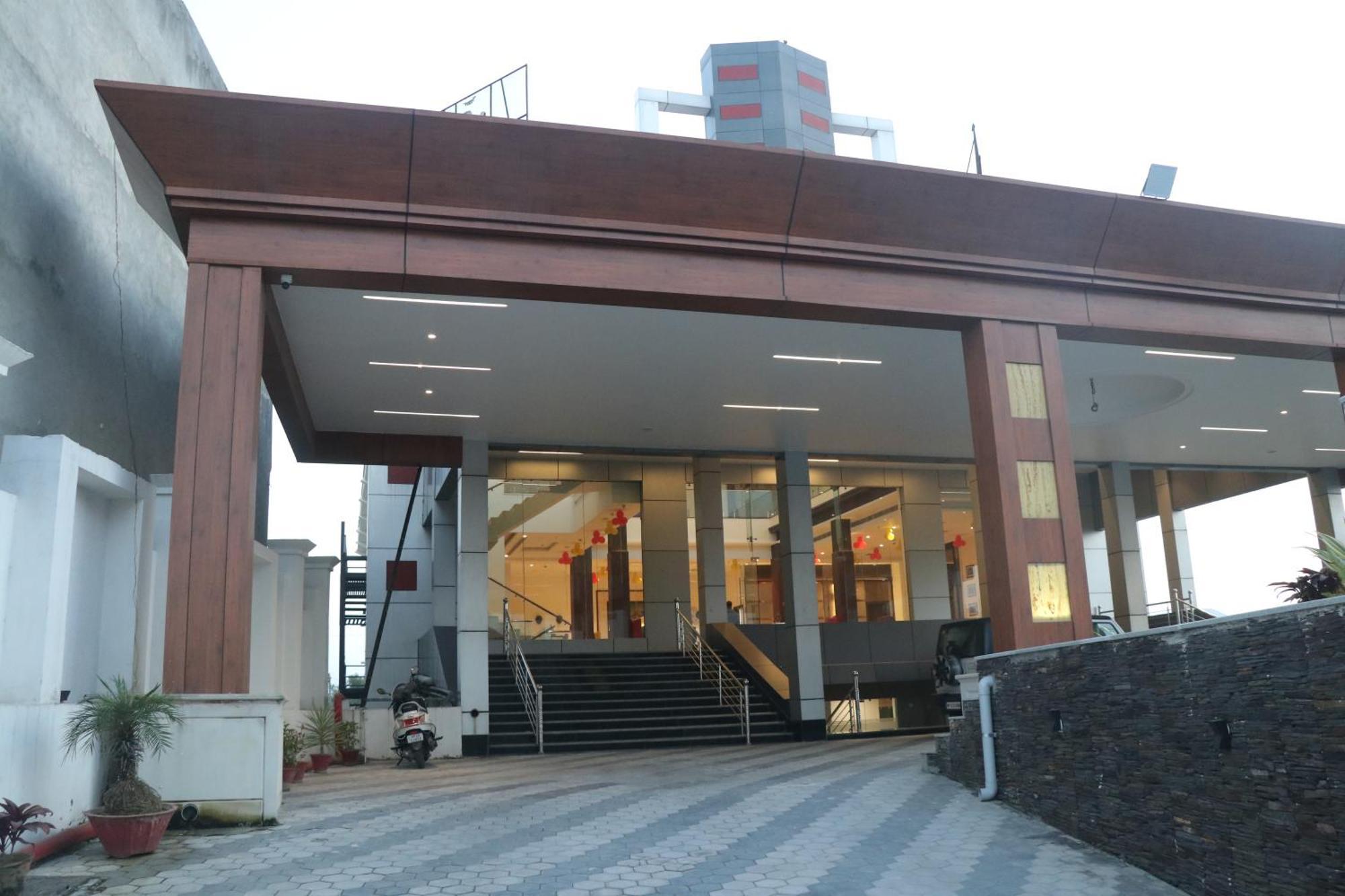 מלון Una  Pt Moolraj Residency מראה חיצוני תמונה