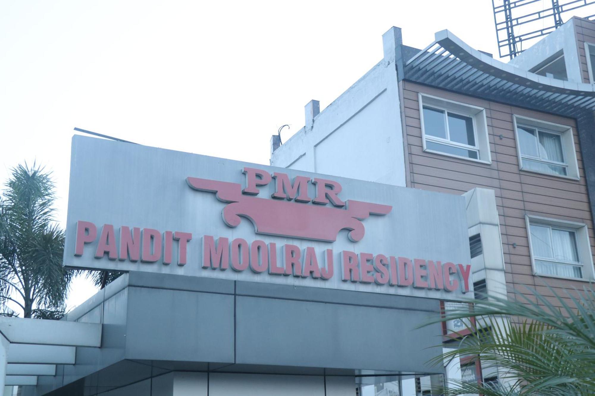 מלון Una  Pt Moolraj Residency מראה חיצוני תמונה
