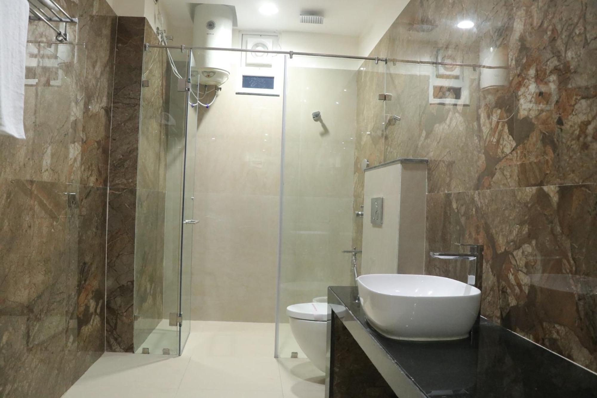 מלון Una  Pt Moolraj Residency מראה חיצוני תמונה