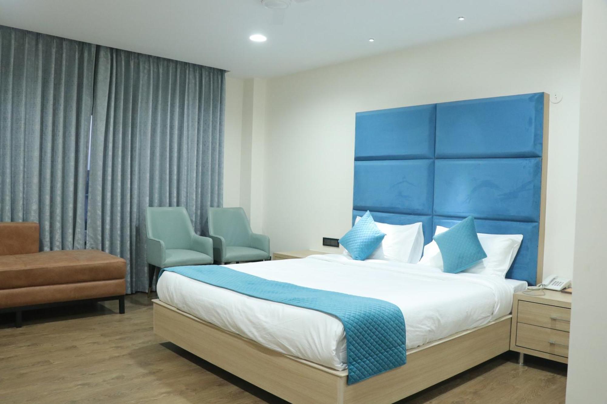 מלון Una  Pt Moolraj Residency מראה חיצוני תמונה